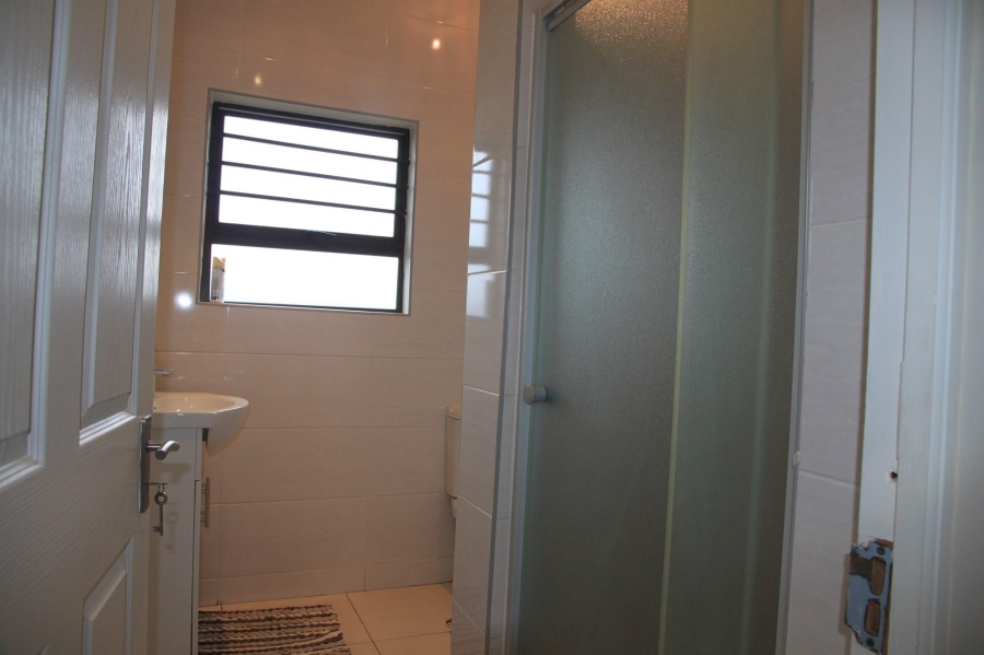 To Let 3 Bedroom Property for Rent in Sunnyridge Eastern Cape